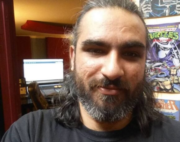 بیوگرافی سروش لشگری با نام هنری هیچکس