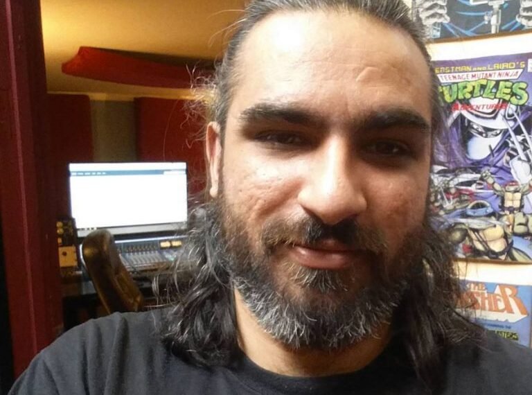 بیوگرافی سروش لشگری با نام هنری هیچکس