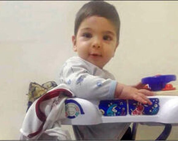 دزدیدن بچه زن دستفروش با چای مسموم