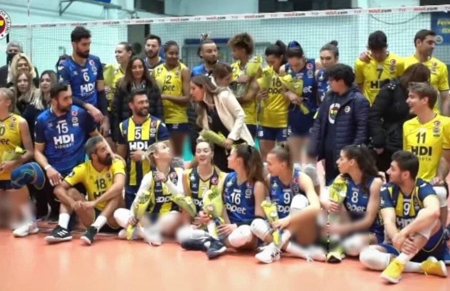 سعید معروف ومحمد موسوی دروالیبال با زنان همبازی شدند