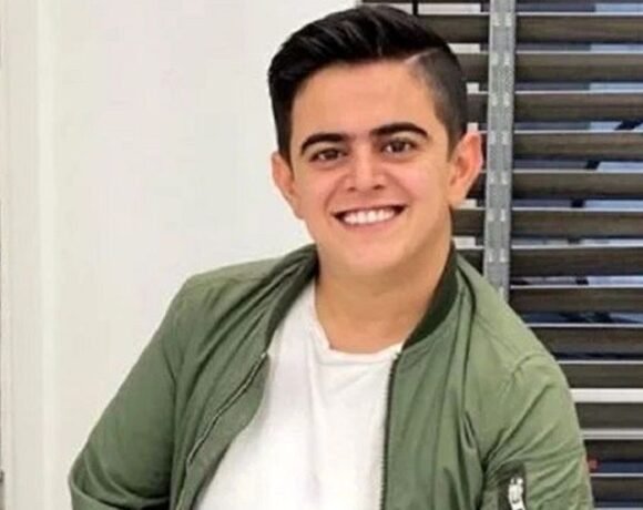 هنرپیشه محبوب 27 سالشه ولی هنوز مردم لپش را می کشند