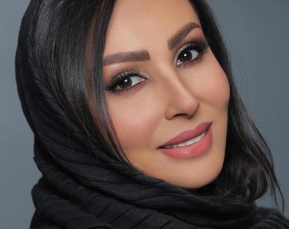 پرستو صالحی