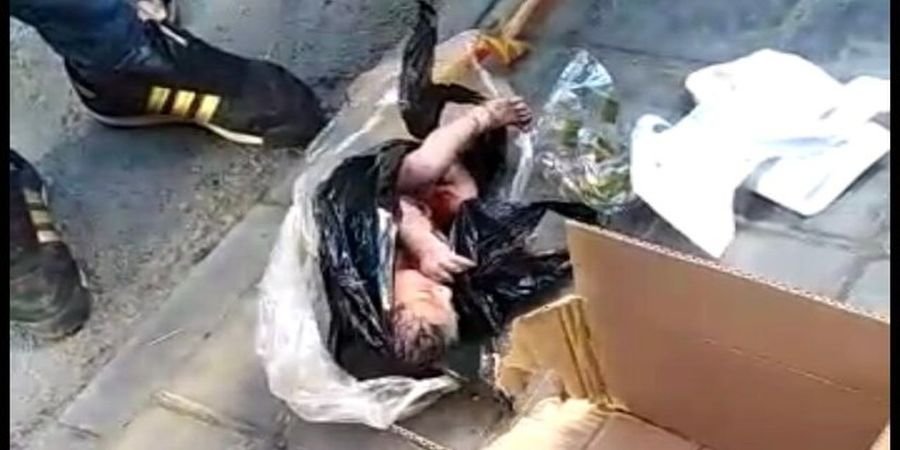 انتقال نوزاد رها شده در سطل زباله به بهزیستی | حال نوزاد خوب است
