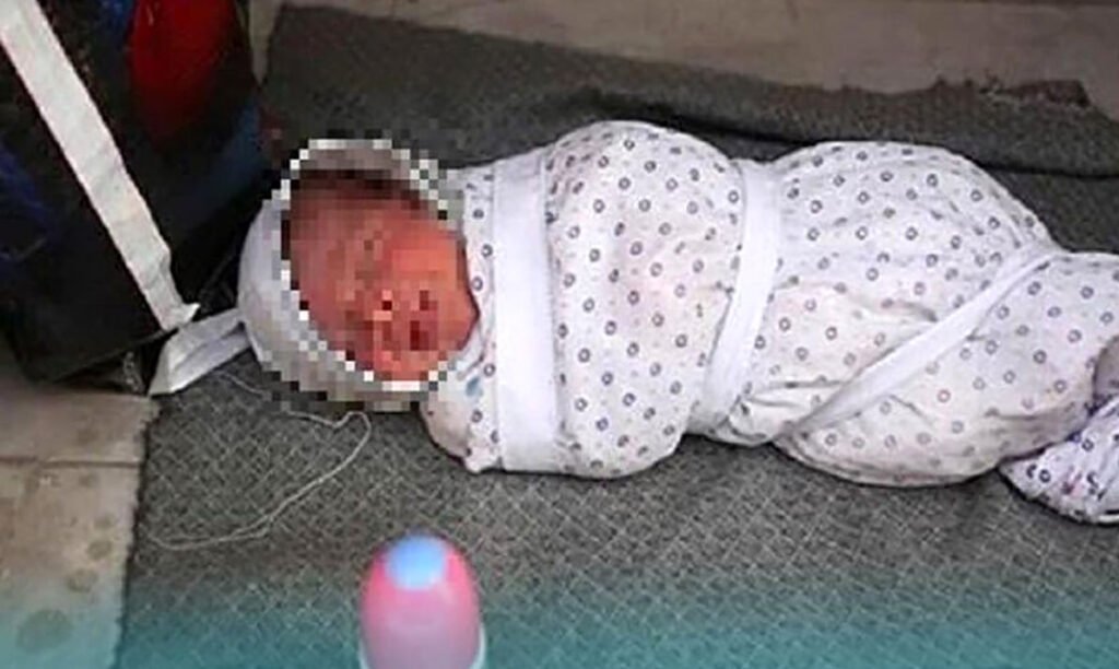 انتقال نوزاد رها شده در سطل زباله به بهزیستی | حال نوزاد خوب است