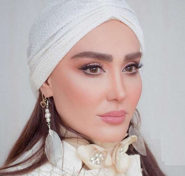 بیوگرافی زهره فکور صبور