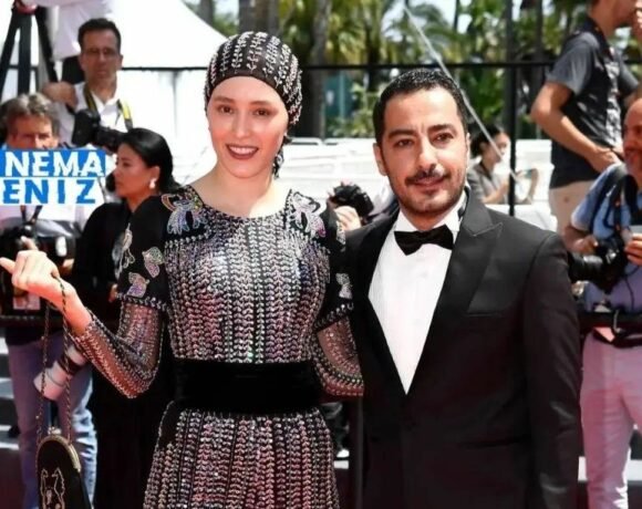 بوسه نابجا باعث ممنوع الکار شدن نوید محمدزاده و فرشته حسینی