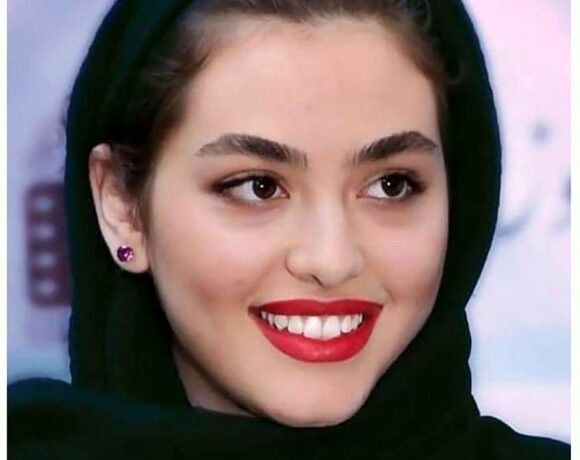 ریحانه پارسا در حال رقص و مشروب خوری