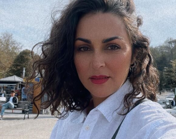 شیوا ابراهیمی نیز کشف حجاب کرد