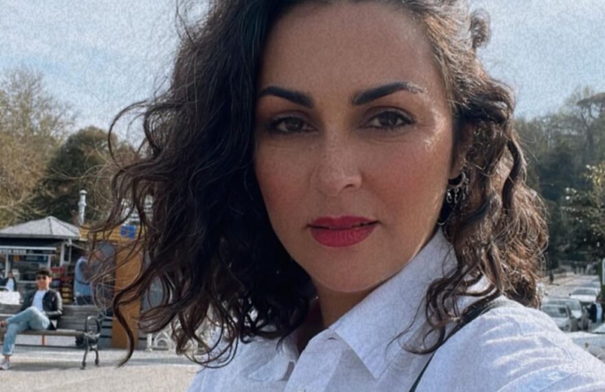 شیوا ابراهیمی نیز کشف حجاب کرد