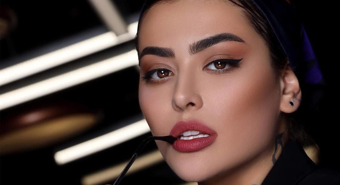 برهنه شدن ریحانه پارسا همه را متعجب کرد /عکس