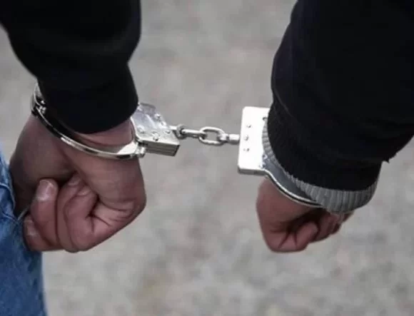 خانمی که برای “کاشت ناخن” رفته بود اما با کلاشینکف آدم کشت!