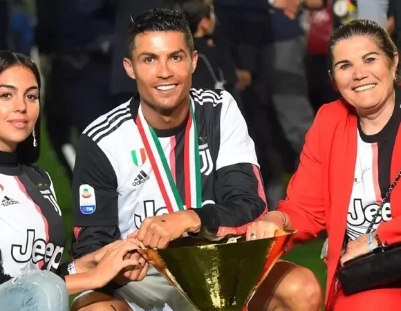 چرا قرار مادر کریس رونالدو با علی دایی کنسل شد ؟