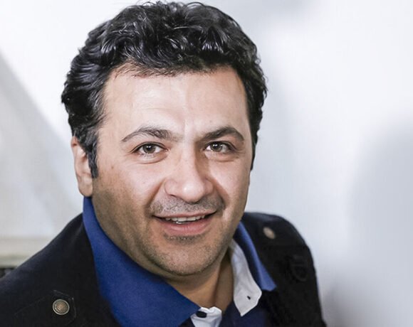 بیوگرافی شهرام عبدلی عکسهای جدید با همسر و پسرانش