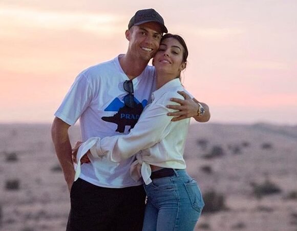 حمله تند خواننده زن عرب به همسر کریس رونالدو