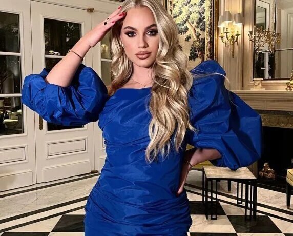 جذاب ترین فوتبالیست زنان با گریه از دنیای فوتبال خداحافظی کرد