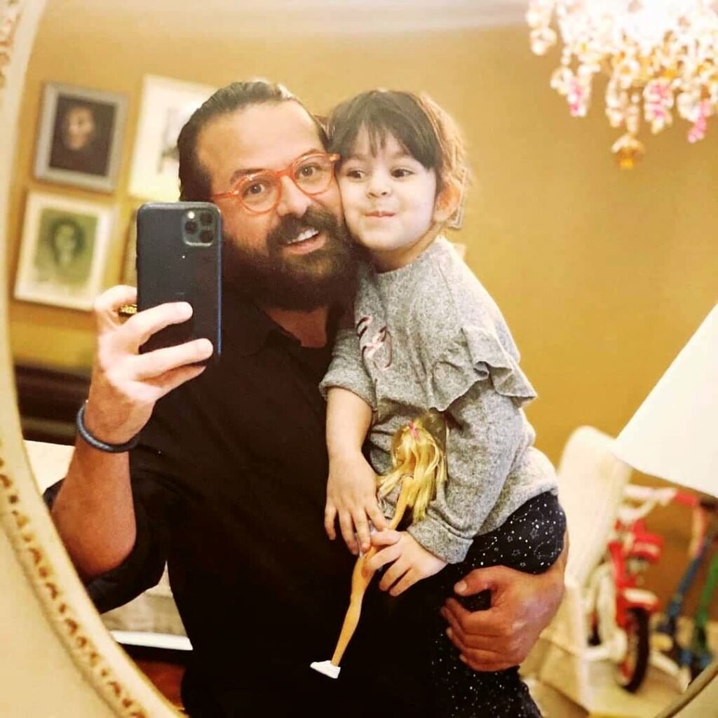 هومن سیدی و فرزندش