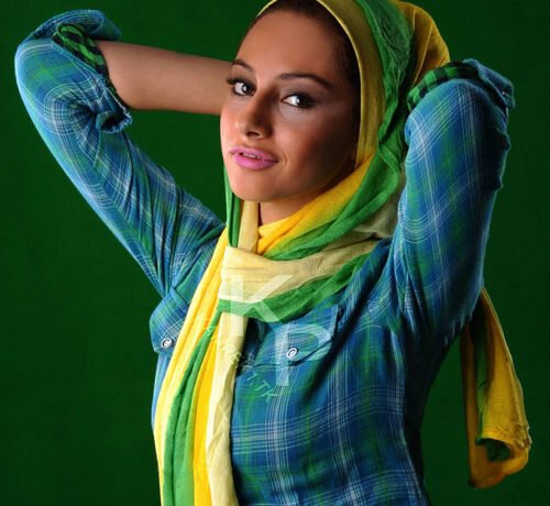 ترلان پروانه با عکس سیاه و سفید اعتراض خود را نشان داد