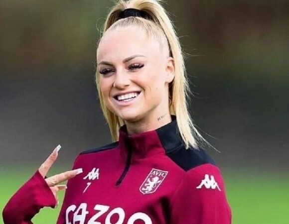 این بازیکن فوتبال زنان با این قاب در جام جهانی حسابی دلبری کرد!