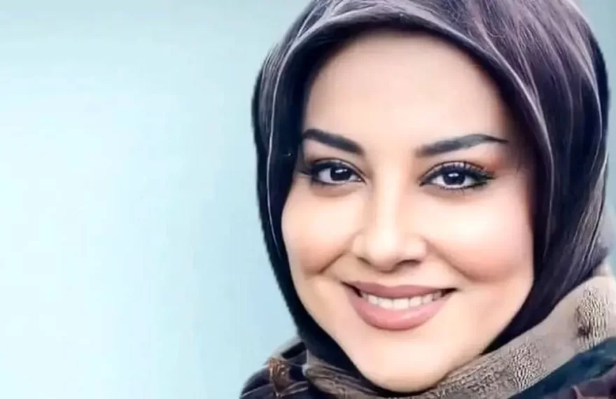 ناگفته‌های آشا محرابی از خیانت پدرشناگفته‌های آشا محرابی از خیانت پدرش