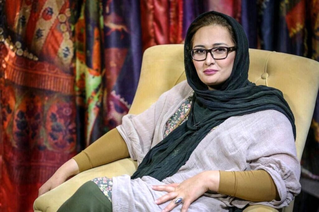خانم بازیگر بخاطر دخترم طلاق گرفتم!