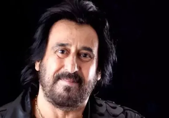 عکسی از شهرام شب پره که دل هر آدمی را به درد می آورد