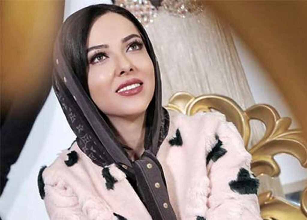 رقص قشنگ لیلا اوتادی در کنسرت فرزین