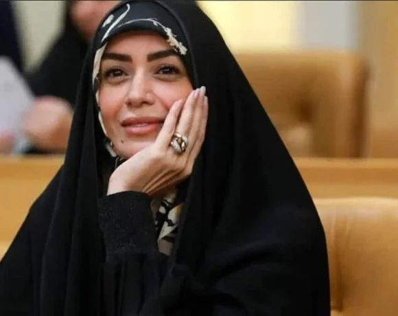 الهام چرخنده: در آرایشگاه به مادرم دست درازی کردند